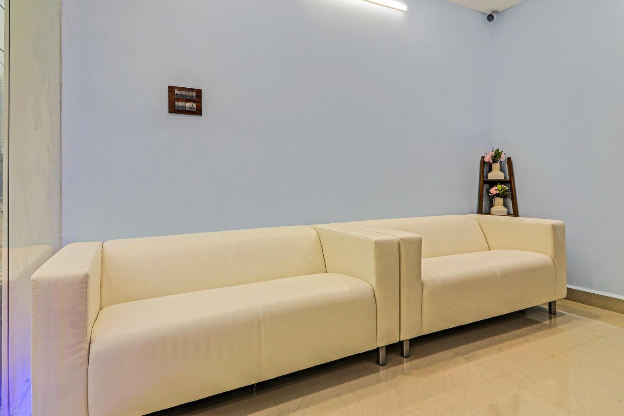 Super Hotel O Dsr Inn Near Nexus Χιντεραμπάντ Εξωτερικό φωτογραφία